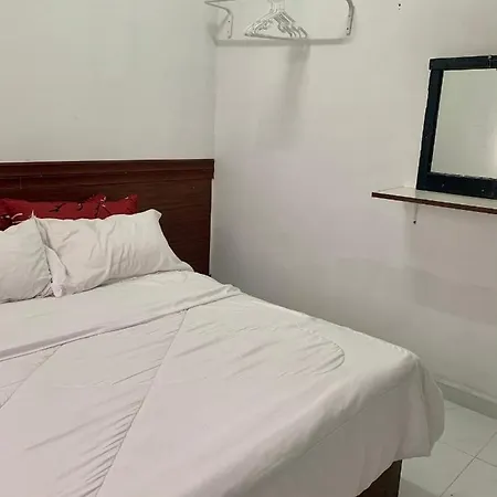 Homestay Bajet Mokaji Kuala Terengganu Exterior photo